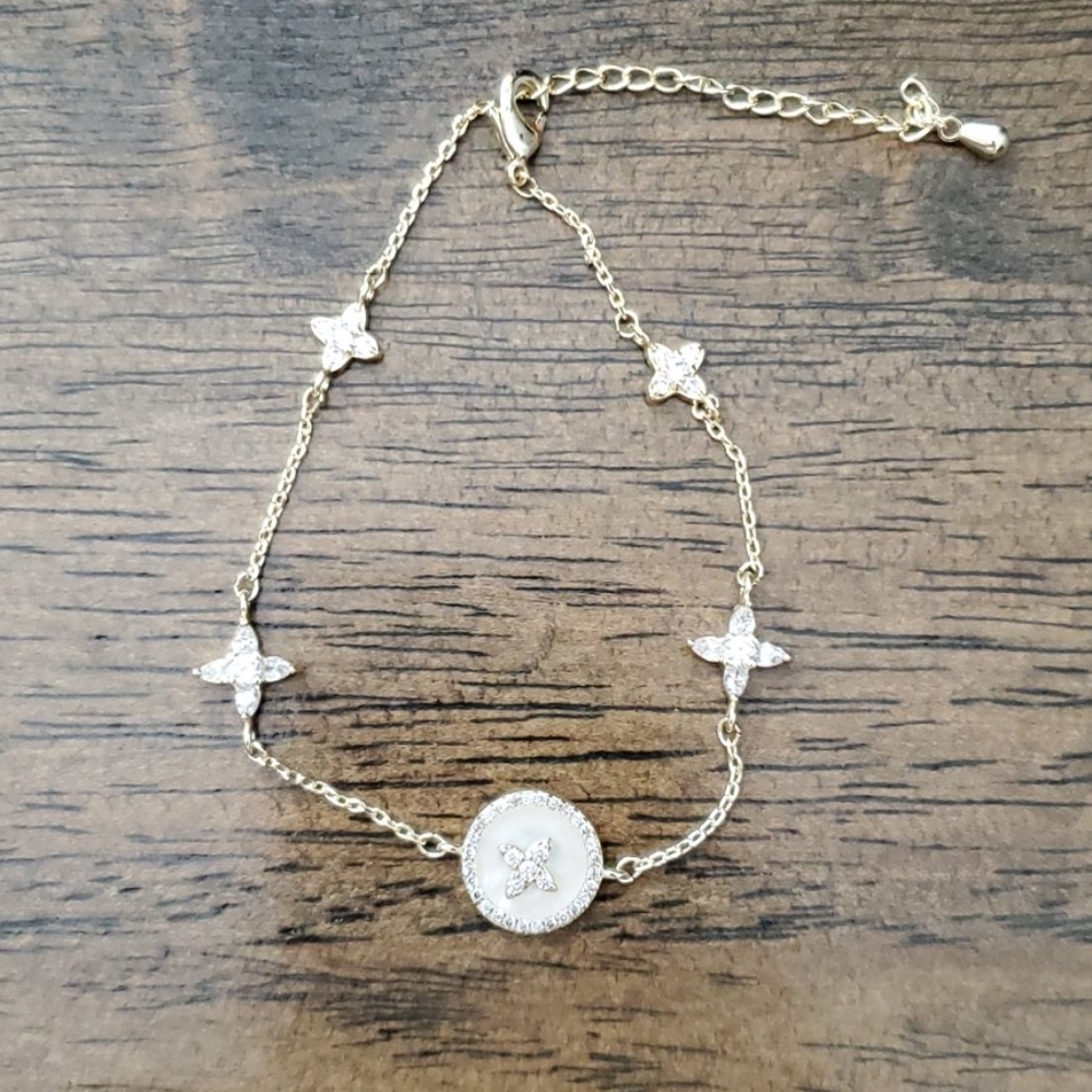 Gold, cz bracelet with clasp